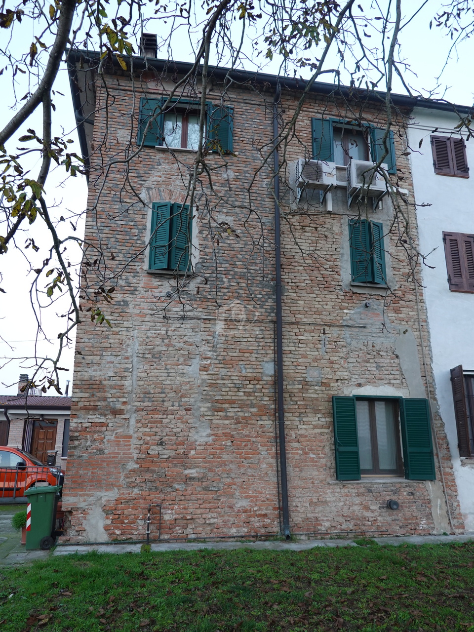 Porzione di casa in vendita a Motteggiana frazione