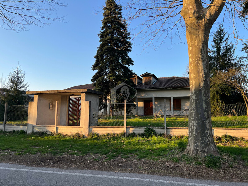 Villa in vendita a Suzzara centro